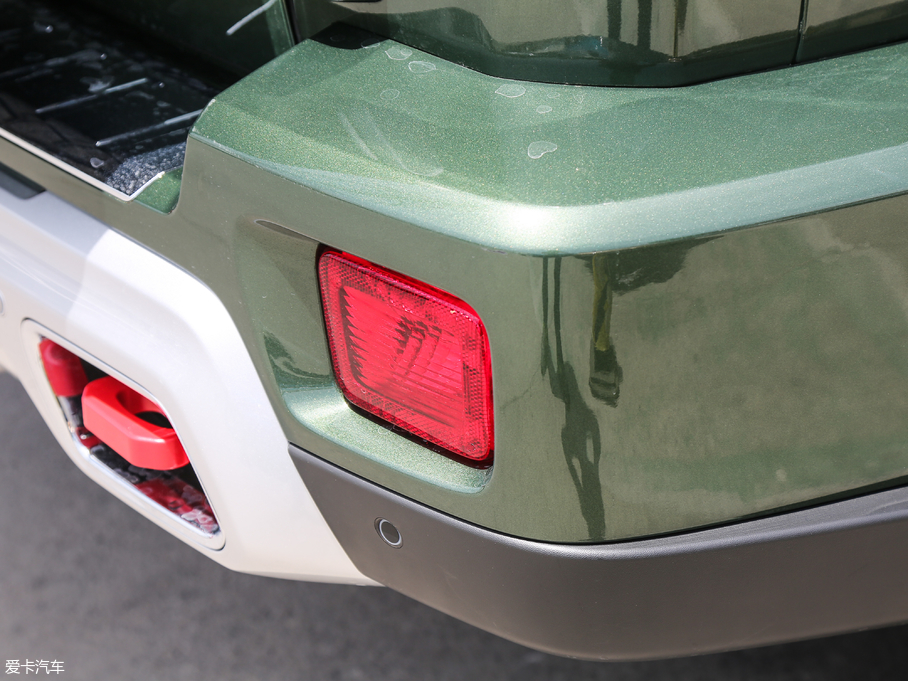 2018BJ40 PLUS 2.0T ք(dng)(q) (gu)V