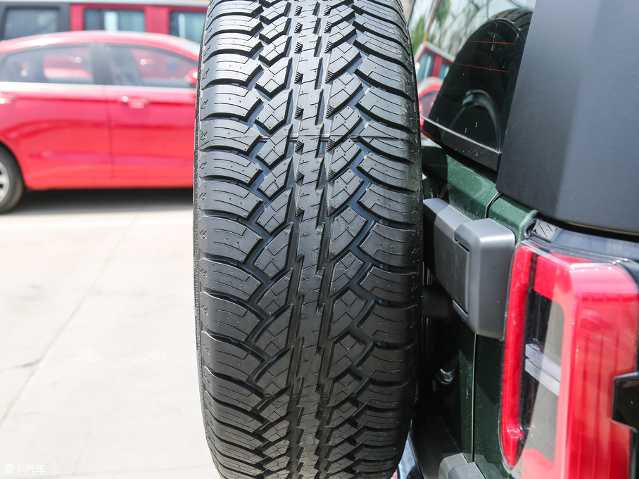 2018BJ40 PLUS 2.0T ք(dng)(q) (gu)V