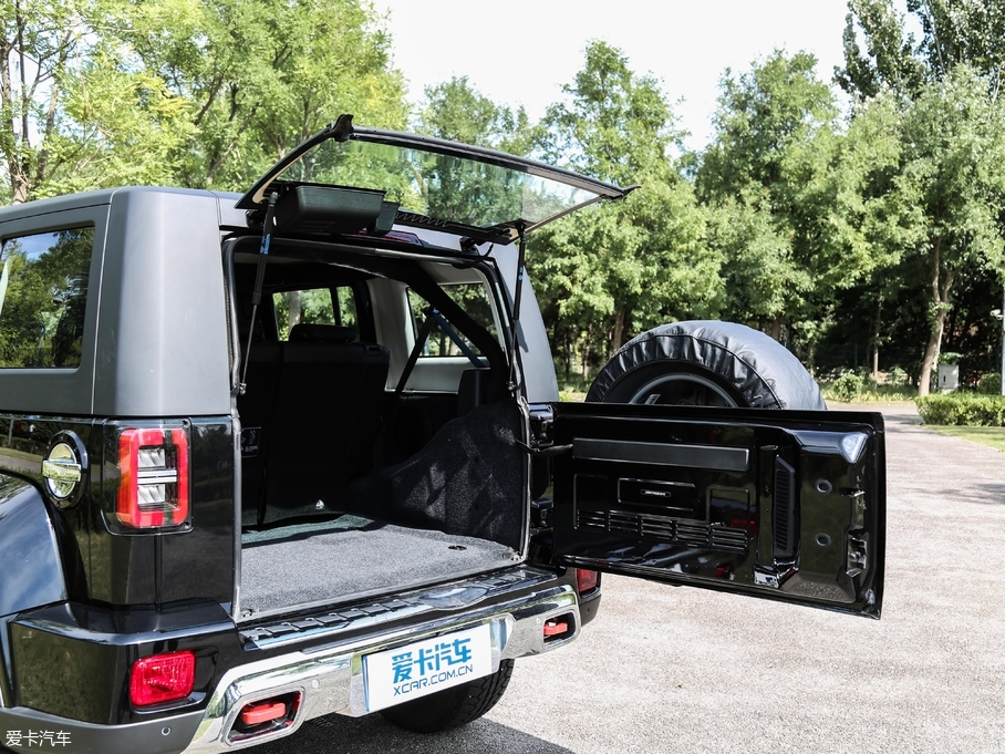 2018BJ40 PLUS 2.3T ԄŞ V