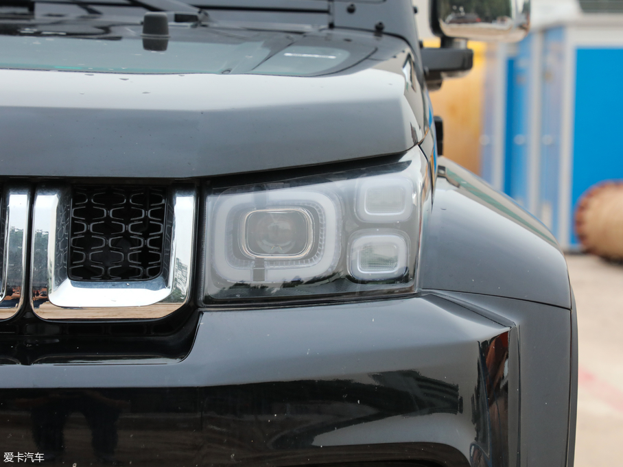 2018BJ40 PLUS 2.3T Ԅ V