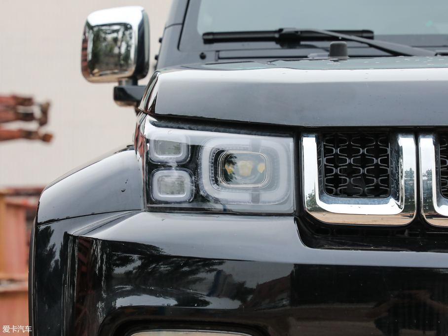 2018BJ40 PLUS 2.3T Ԅ V