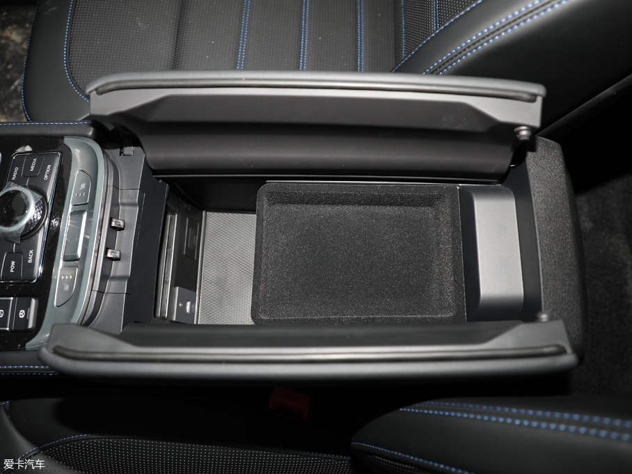 2018BJ40 PLUS 2.3T Ԅ V