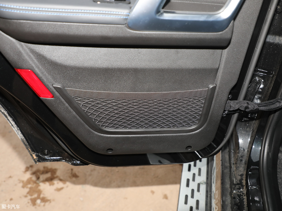 2018BJ40 PLUS 2.3T Ԅ V