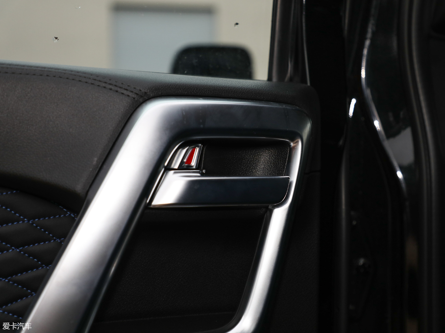 2018BJ40 PLUS 2.3T Ԅ(dng)(q) (gu)V