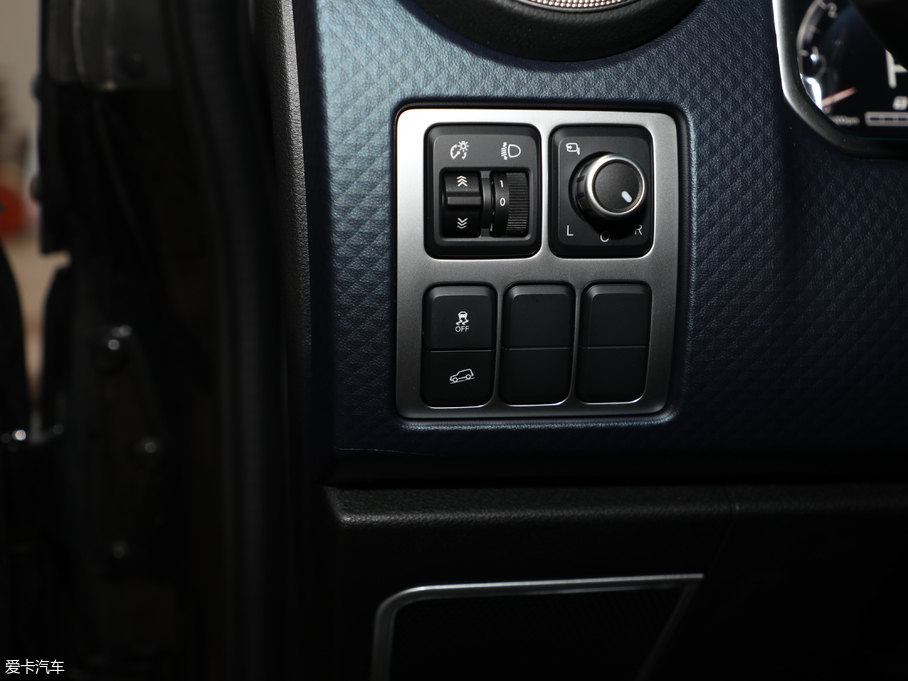 2018BJ40 PLUS 2.3T Ԅ V