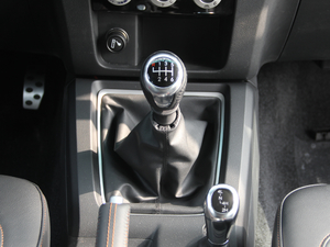 2018L 2.0T քF  п؅^