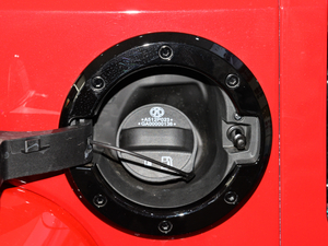 2018PLUS 2.3T ԄŞ V ^