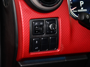 2018PLUS 2.3T ԄŞ V g