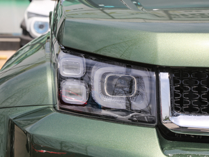 2018PLUS 2.0T ք V ^