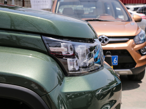 2018PLUS 2.0T ք V ^