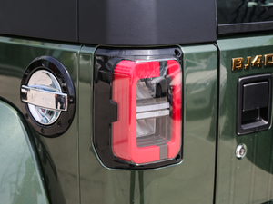 2018PLUS 2.0T ք V ^