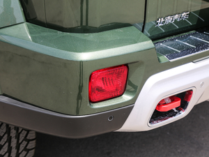 2018PLUS 2.0T ք V ^