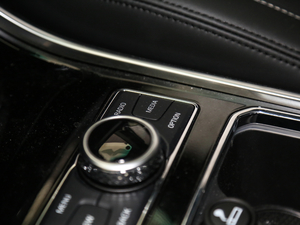 2018PLUS 2.0T ք(q) V п؅^(q)