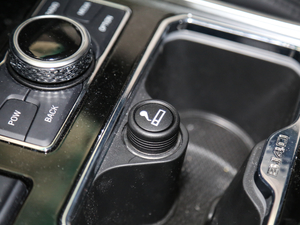 2018PLUS 2.0T ք(q) V п؅^(q)