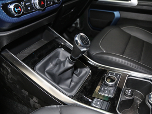 2018PLUS 2.0T ք V QU