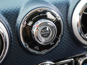 2018PLUS 2.0T ք(dng)(q) (gu)V п؅^(q)