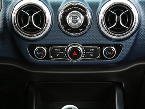 2018PLUS 2.0T ք(dng)(q) (gu)V п؅^(q)