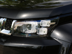 2018PLUS 2.3T ԄŞ V ^