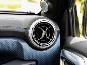 2018PLUS 2.3T Ԅ(q)Ş V g