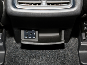 2018PLUS 2.3T Ԅ(q)Ş V g