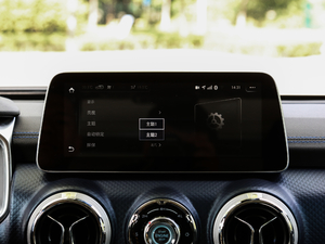 2018PLUS 2.3T ԄŞ V п؅^