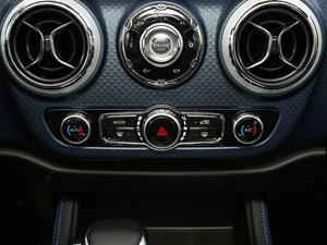 2018PLUS 2.3T ԄŞ V {{