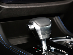 2018PLUS 2.3T ԄŞ V п؅^