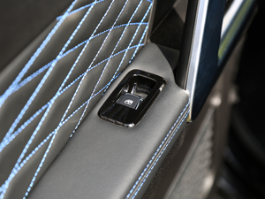 2018PLUS 2.3T ԄŞ V п؅^