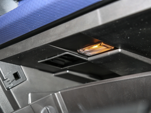 2018PLUS 2.3T Ԅ(q)Ş V g