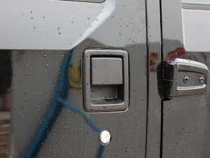 2018PLUS 2.3T Ԅ V {T