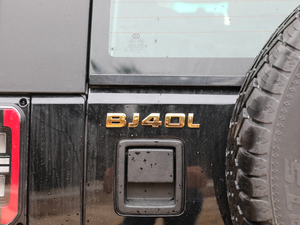 2018PLUS 2.3T Ԅ V ^