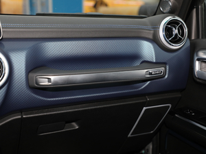 2018PLUS 2.3T Ԅ V g