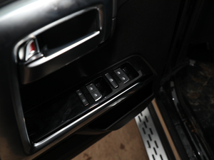 2018PLUS 2.3T Ԅ V {܇ƅ^	