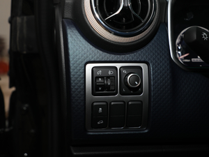 2018PLUS 2.3T Ԅ V п؅^