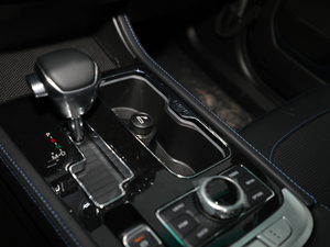 2018PLUS 2.3T Ԅ V п؅^