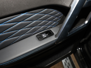 2018PLUS 2.3T Ԅ V п؅^