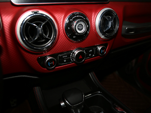 2018PLUS 2.0T ԄЫC˰ п؅^