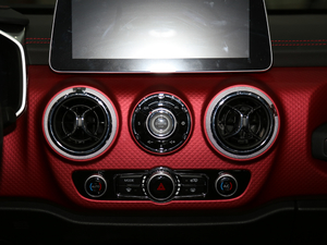 2018PLUS 2.0T ԄЫC˰ {L