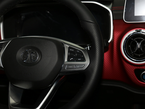 2018PLUS 2.0T ԄЫC˰ п؅^