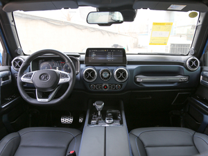 2018款2.3T 自动四驱环塔冠军版 国V 内饰全景
