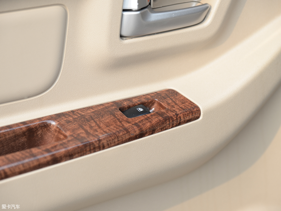 2015������M30 1.5L �ք����m��