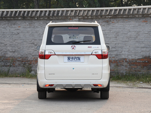 北汽威旺2015款威旺M30