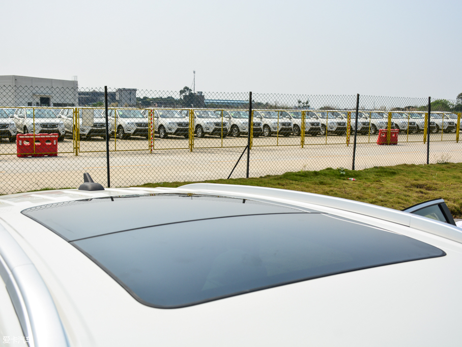 2016������S50 1.5T �քӚg�����F��