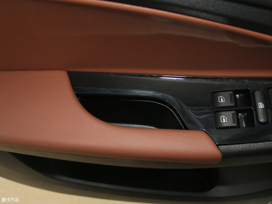 2015۪{F22 2.4L (q)A 