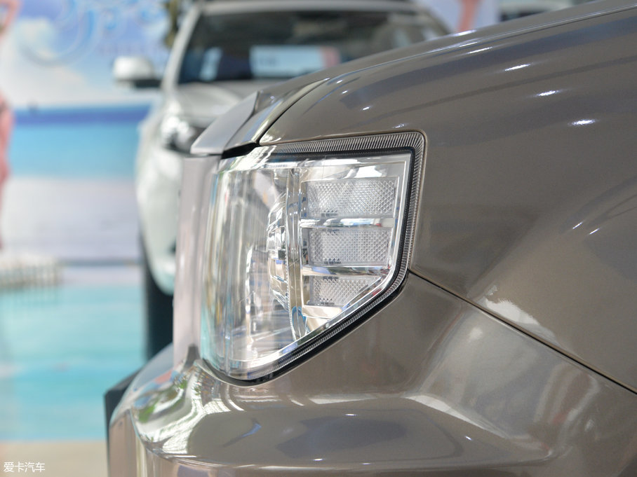 2017۪{F16 2.2L ̓򌌍 V