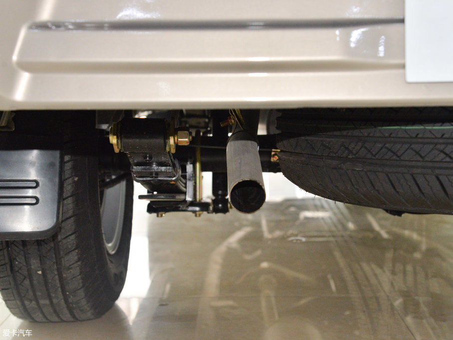 2017۪{F16 2.2L ̓򌌍 V