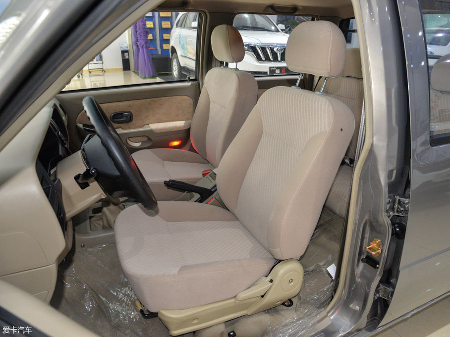 2017۪{F16 2.2L ̓򌌍 V