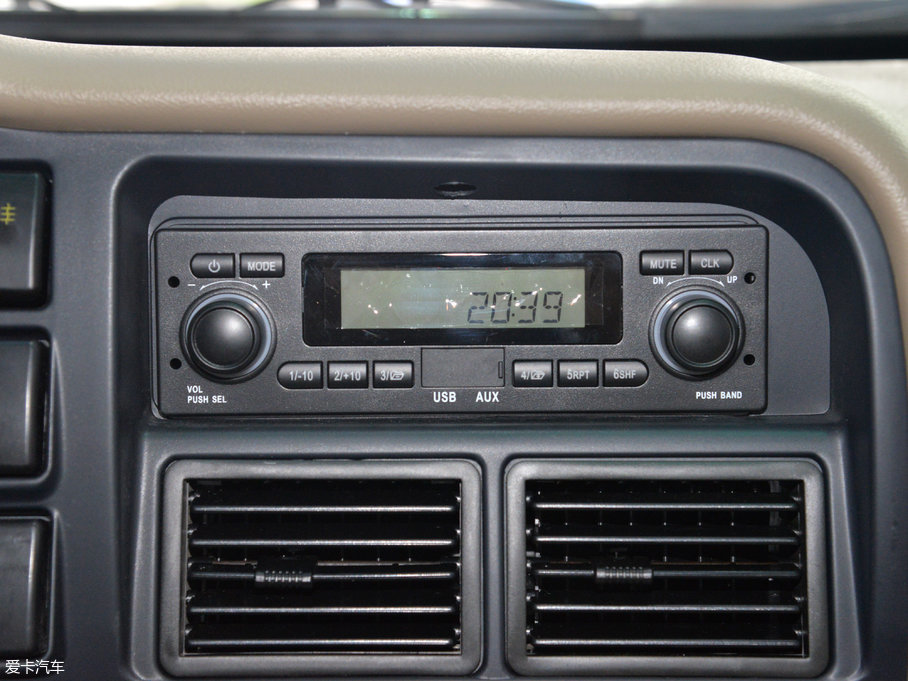 2017۪{F16 2.2L ̓򌌍 V