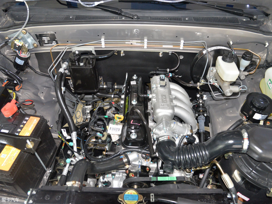 2017۪{F16 2.2L ̓򌌍 V