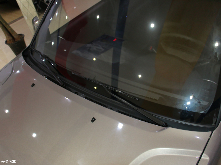 2017۪{F16 2.2L ̓(q)L V